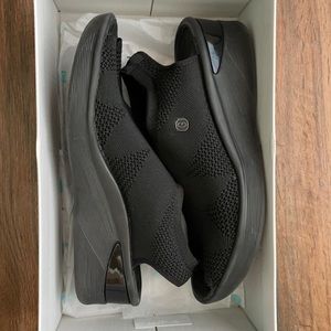 Bzees Secret, Black, Size 8M
